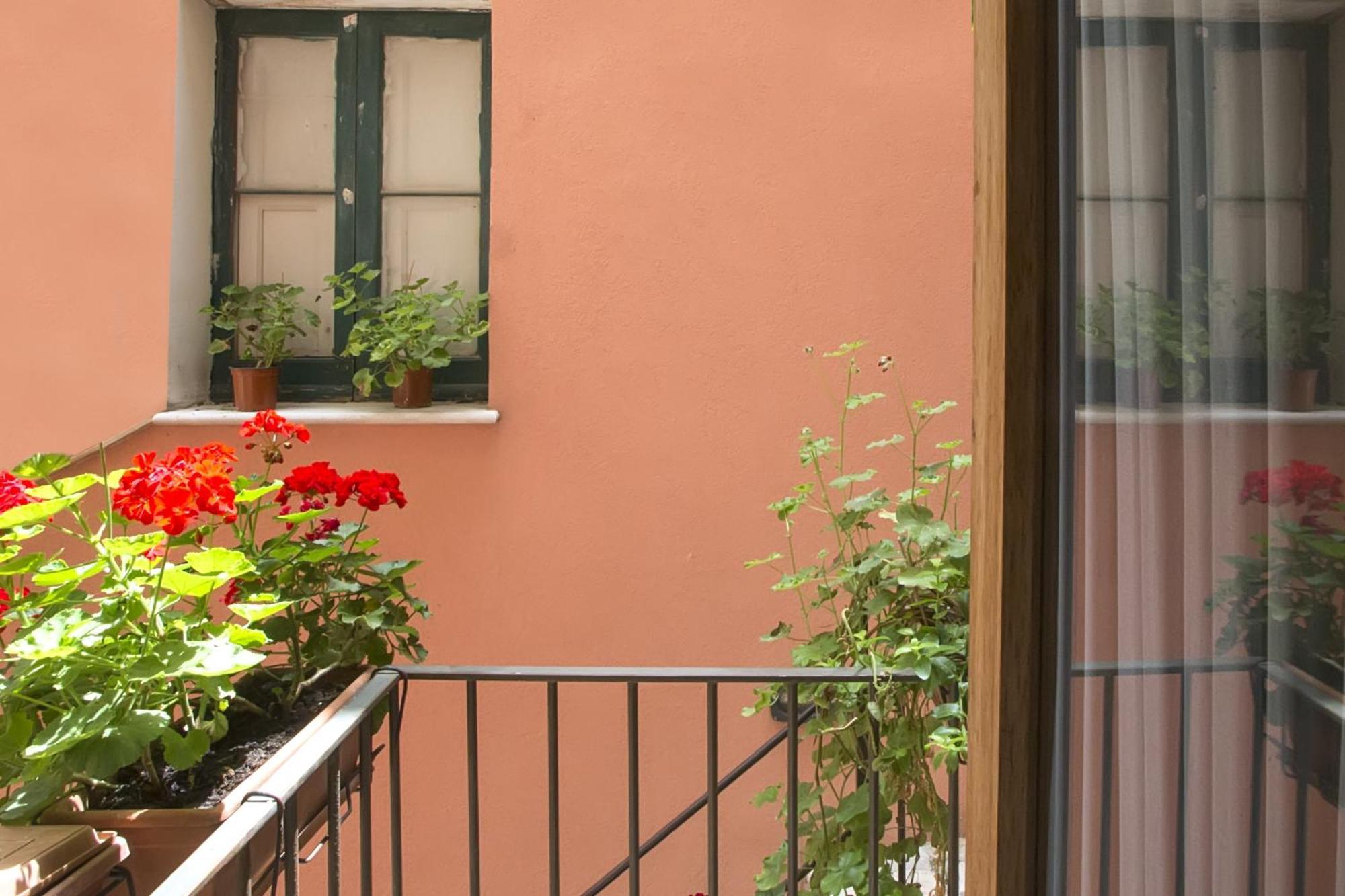 Il Cortile Fiorito Apartment Трапани Стая снимка