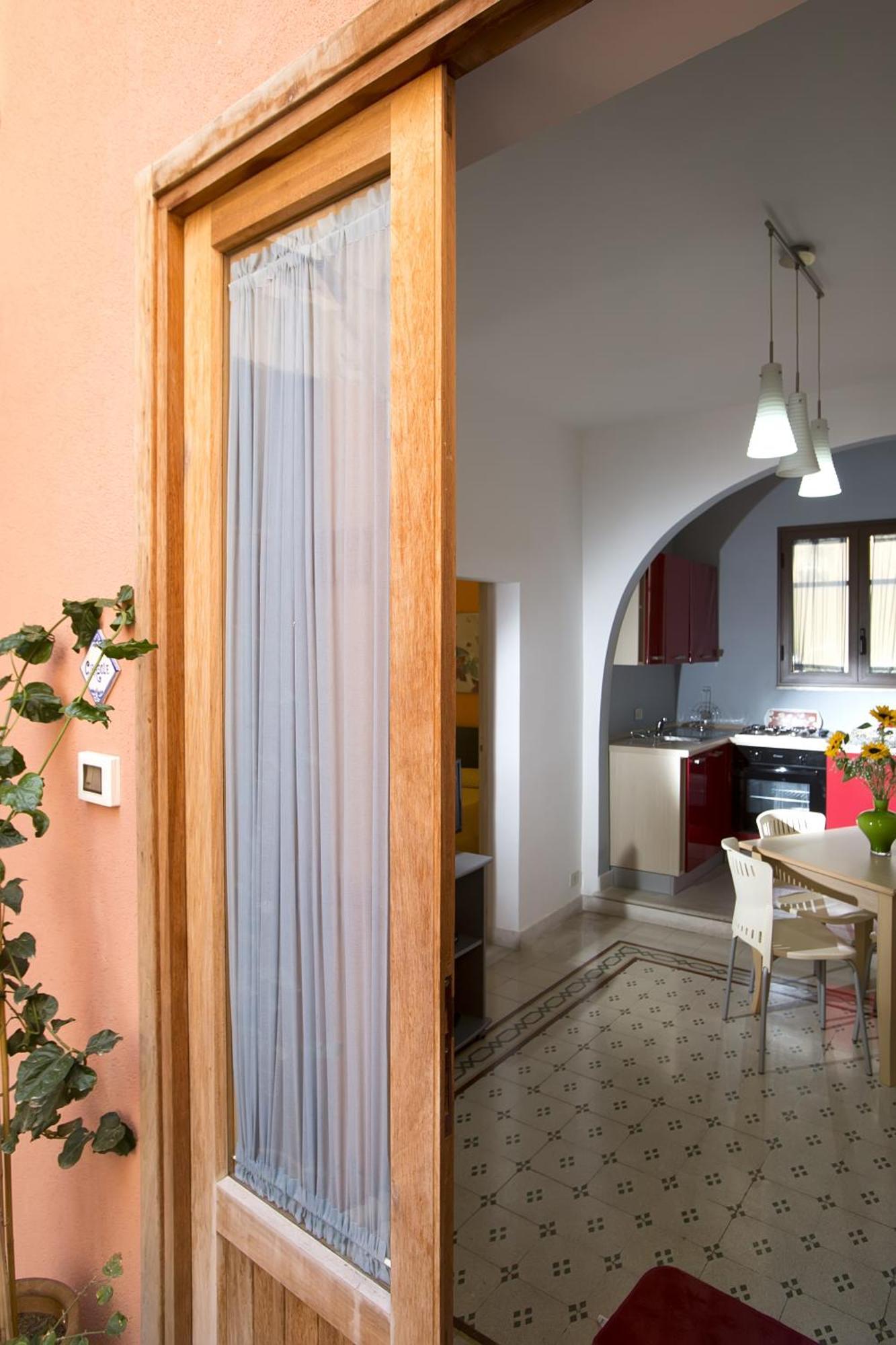 Il Cortile Fiorito Apartment Трапани Стая снимка
